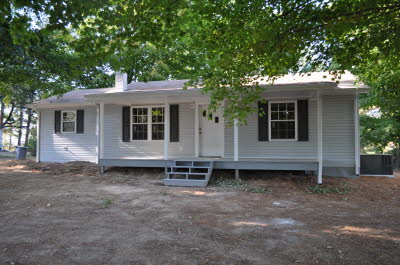 exterior front (view 1)